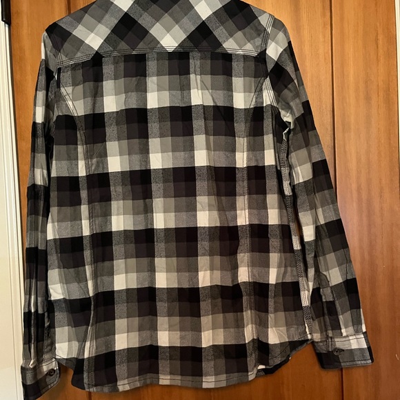 Carhartt women’s flannel like new size M 8-10 97% cotton 3% spandex - Picture 2 of 2